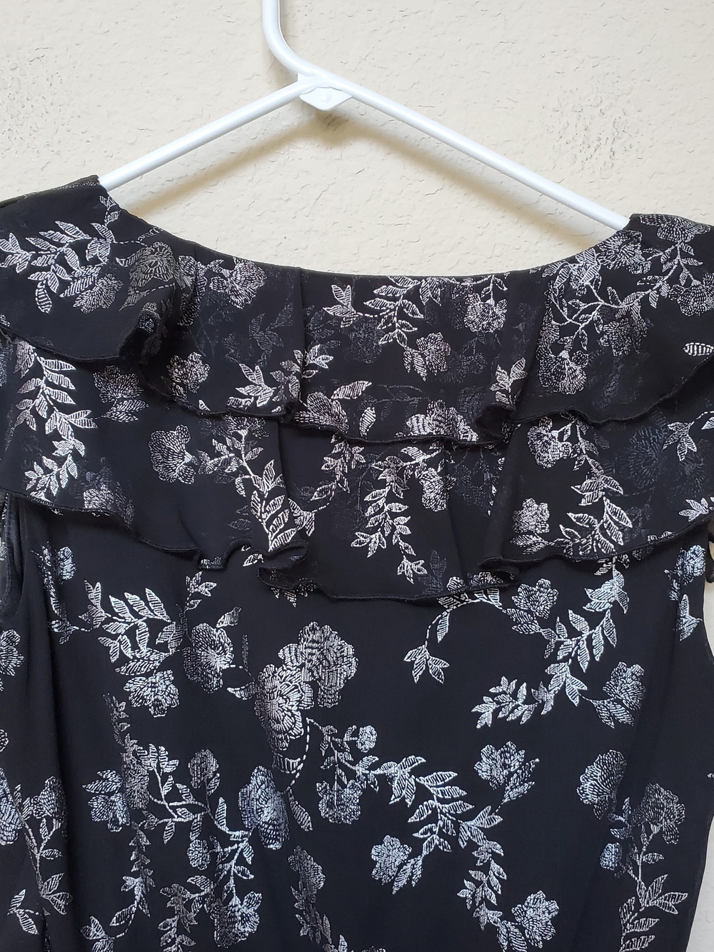 Lauren Ralph Lauren Black Label Floral Ruffle Midi Dress. Size 2 - Picture 6 of 8
